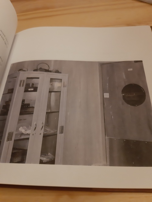MEMORANDUM_6 MEMORANDUM: a story with paintings BY Marlene van Niekerk & Adriaan van Zyl (2006)