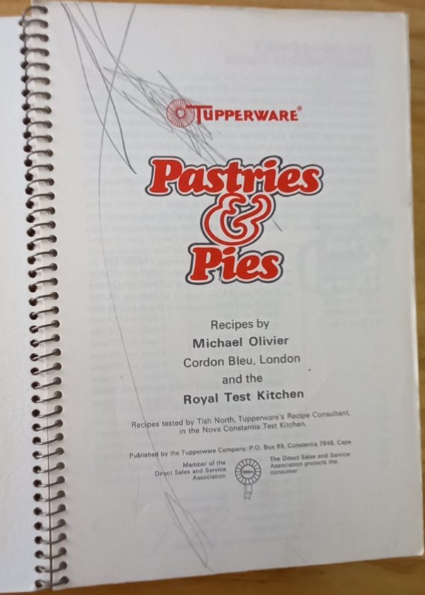 Prettige Sierpasteie/Pastries & pies - Tupperware Michael Olivier (tweetalig)