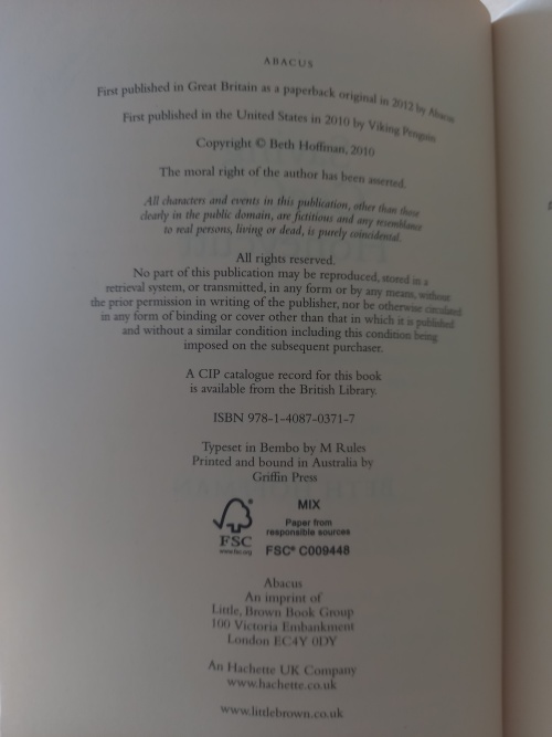 Saving Cee Cee Honeycutt by Beth Hoffman (2010)