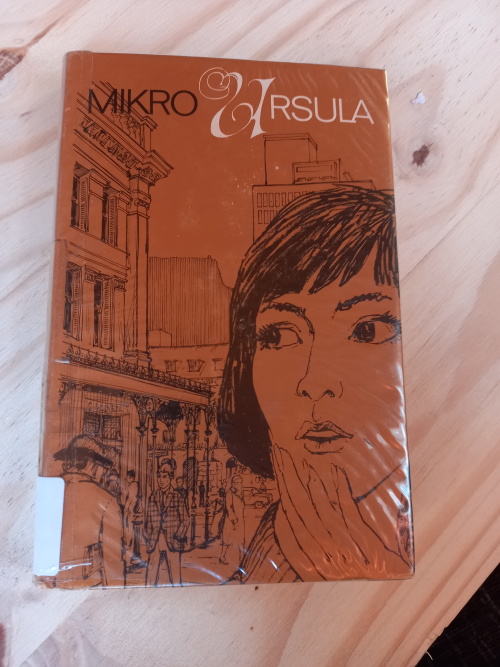 Ursula deur Mikro