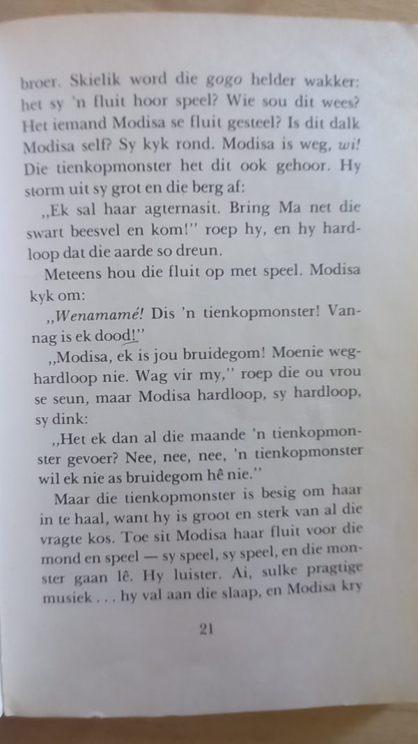 Die kraaie en die ryk kaptein en ander inheemse verhale - Marie Opperman (1977)